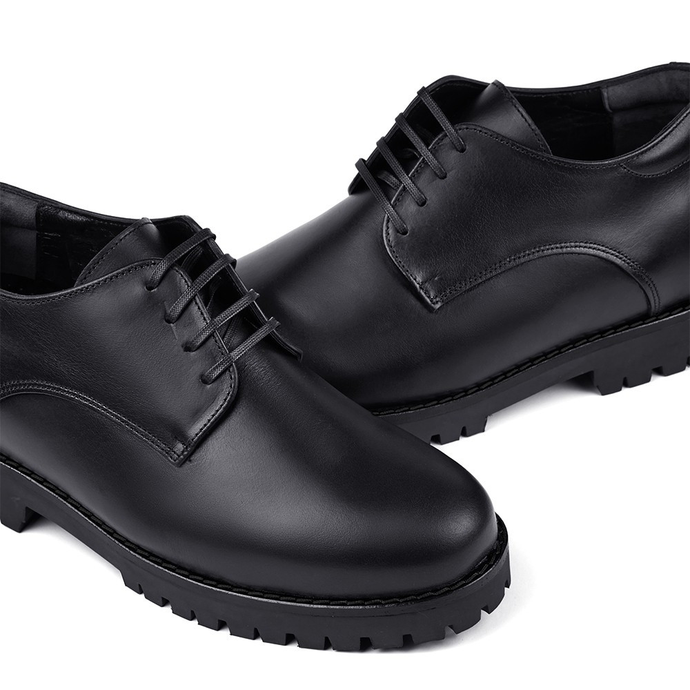 Chaussures élévatrices en cuir de qualité Tormo noir